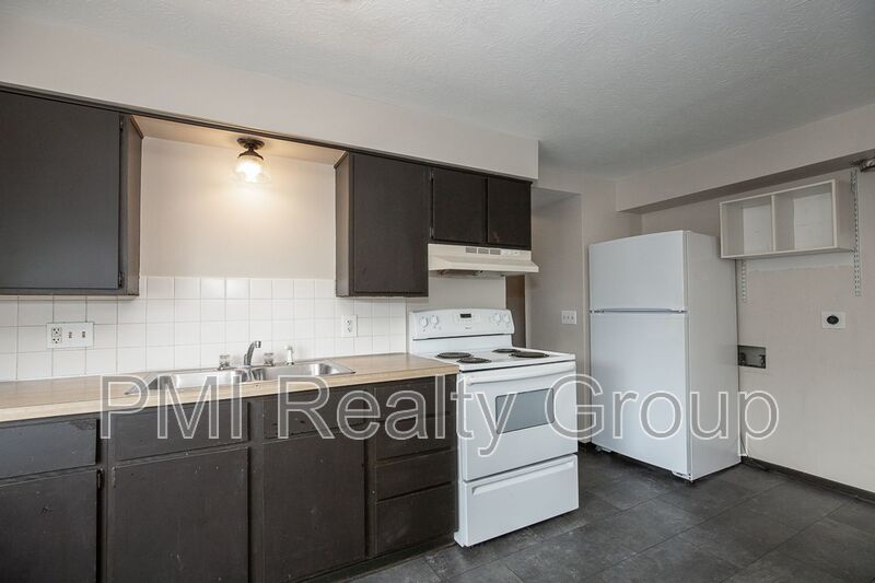 Spacious 3-Bedroom Upper Unit in Fairport Harbor property image