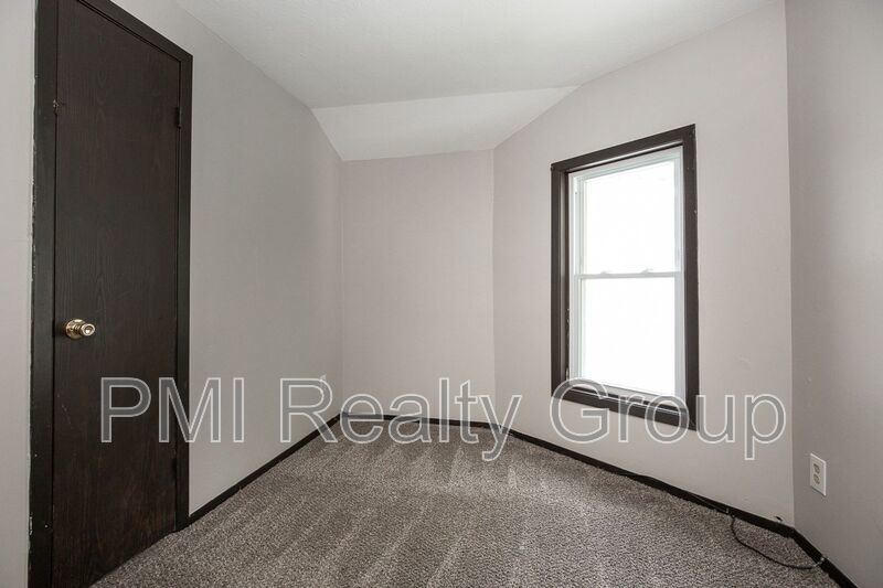 Spacious 3-Bedroom Upper Unit in Fairport Harbor property image