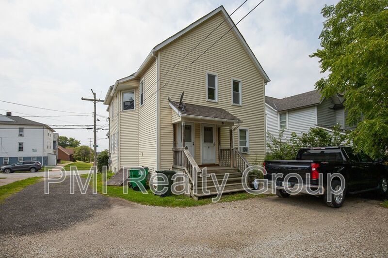 Spacious 3-Bedroom Upper Unit in Fairport Harbor property image
