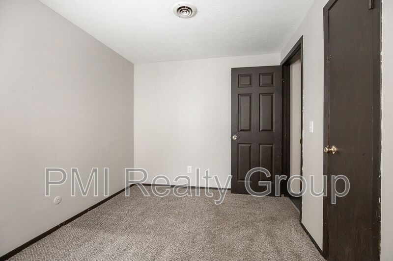 Spacious 3-Bedroom Upper Unit in Fairport Harbor property image