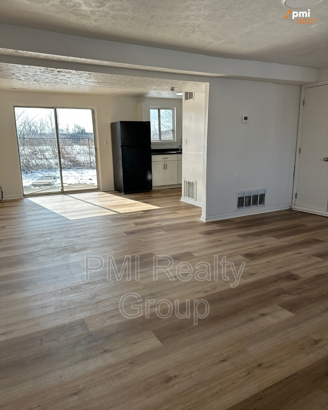 3 Bed 1 Bath Apartment for Rent in Warren, OH | Hidden Village TownHomes property image