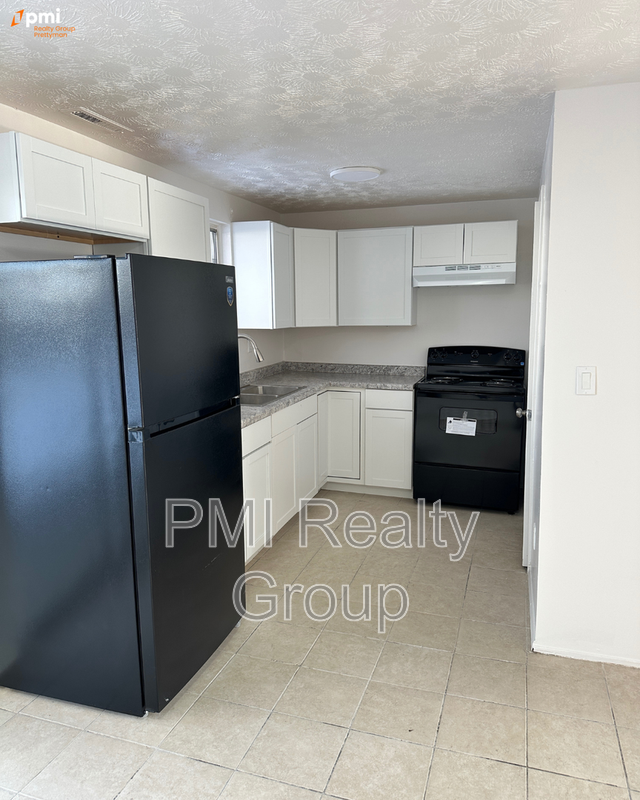 3 Bed 1 Bath Apartment for Rent in Warren, OH | Hidden Village TownHomes property image