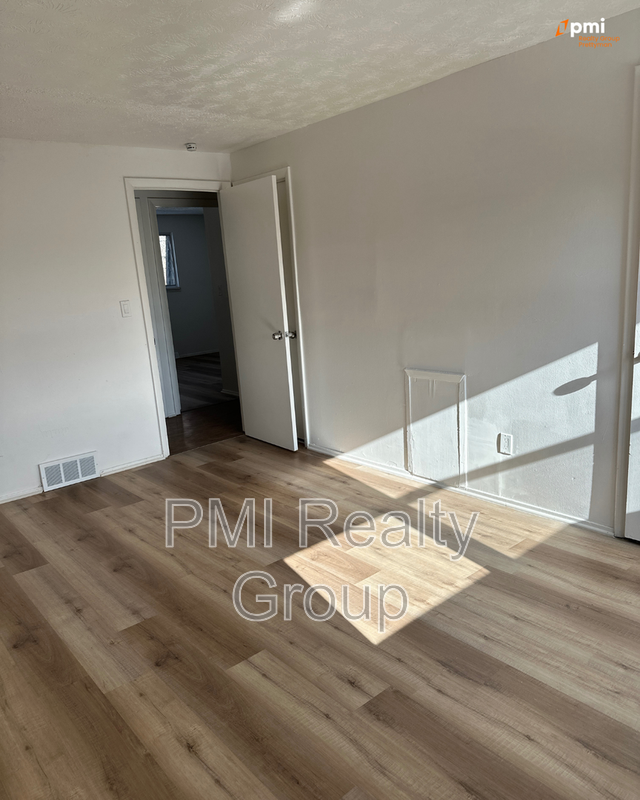 3 Bed 1 Bath Apartment for Rent in Warren, OH | Hidden Village TownHomes property image