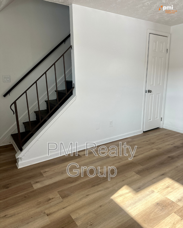 2 Bed 1 Bath Apartment for Rent in Warren, OH | Hidden Village TownHomes property image