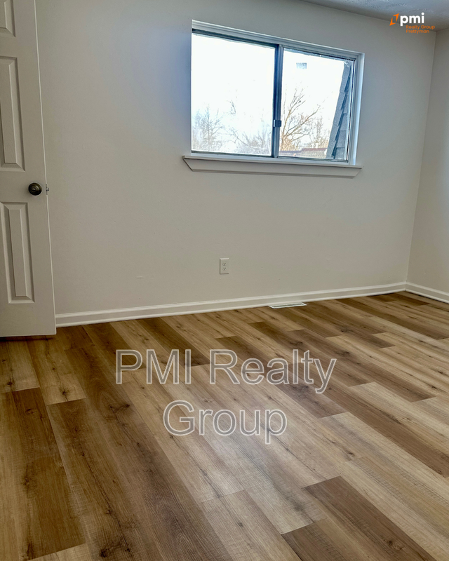 2 Bed 1 Bath Apartment for Rent in Warren, OH | Hidden Village TownHomes property image