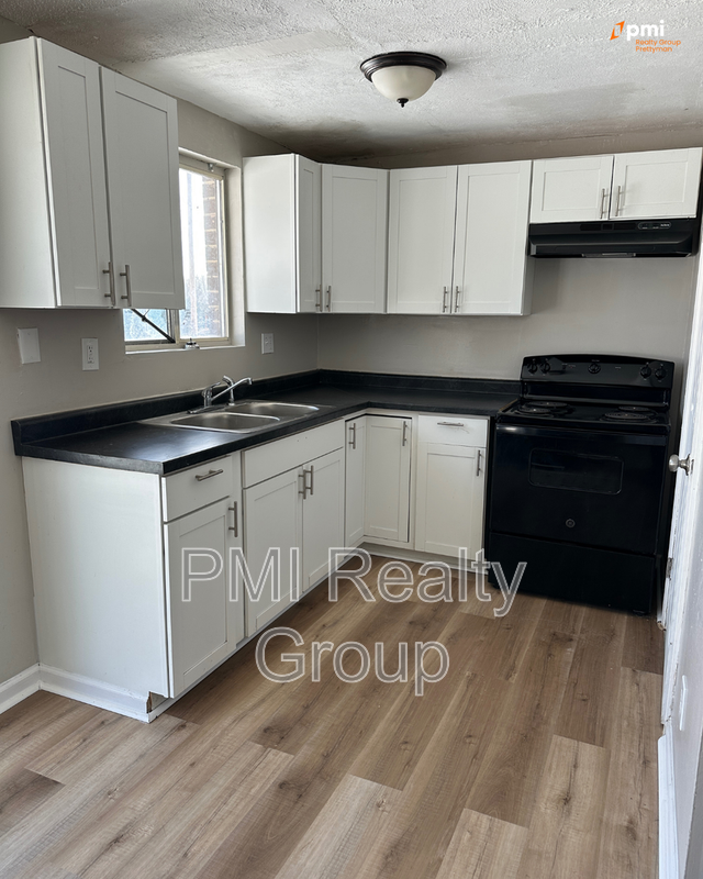 2 Bed 1 Bath Apartment for Rent in Warren, OH | Hidden Village TownHomes property image