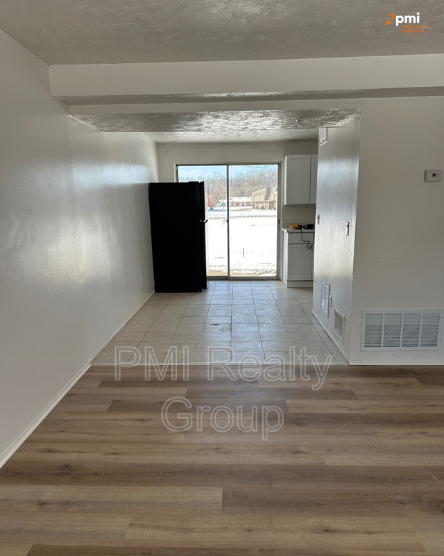 2 Bed 1 Bath Apartment for Rent in Warren, OH | Hidden Village TownHomes property image