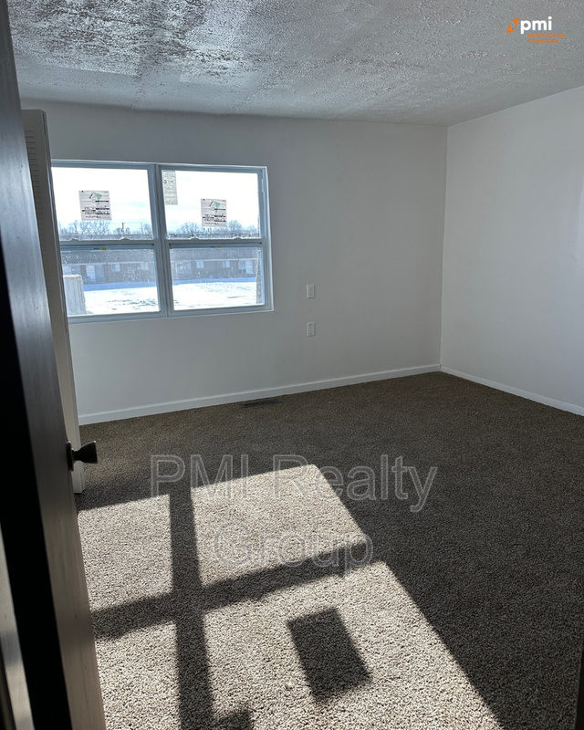 2 Bed 1 Bath Apartment for Rent in Warren, OH | Hidden Village TownHomes property image