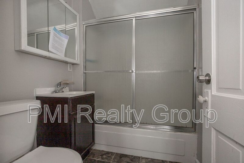 Renovated 2-Bedroom Duplex Unit with Private Parking property image