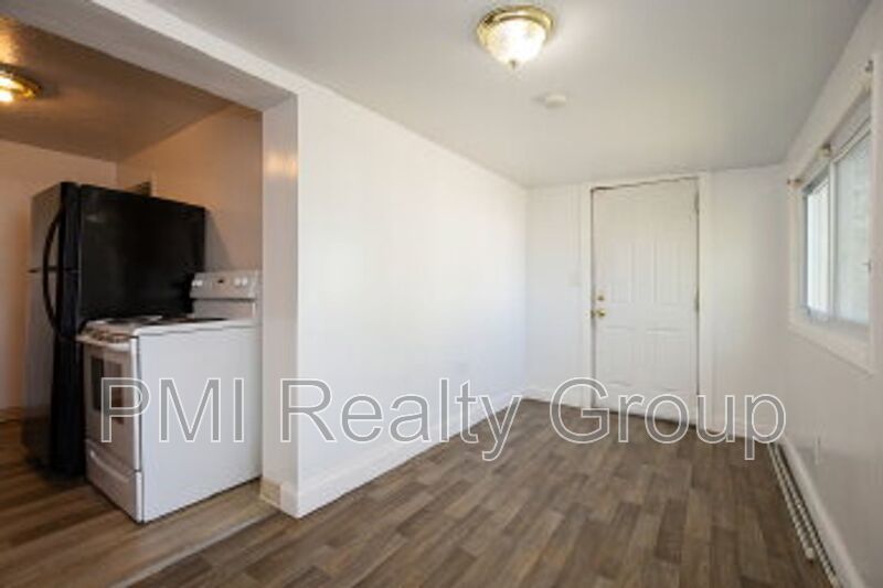 Charming 2-Bedroom Retreat with Modern Comforts on Treadwell Avenue property image