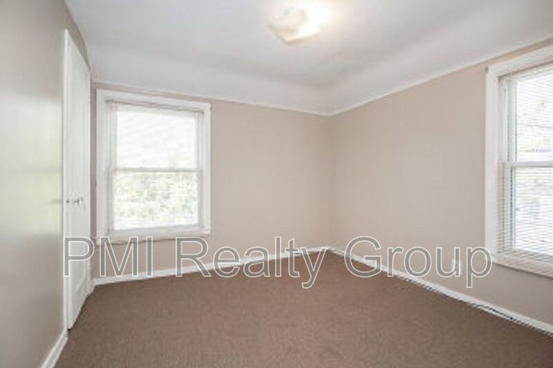 Charming 2-Bedroom Retreat with Modern Comforts on Treadwell Avenue property image