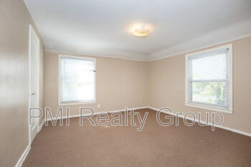 Charming 2-Bedroom Retreat with Modern Comforts on Treadwell Avenue property image