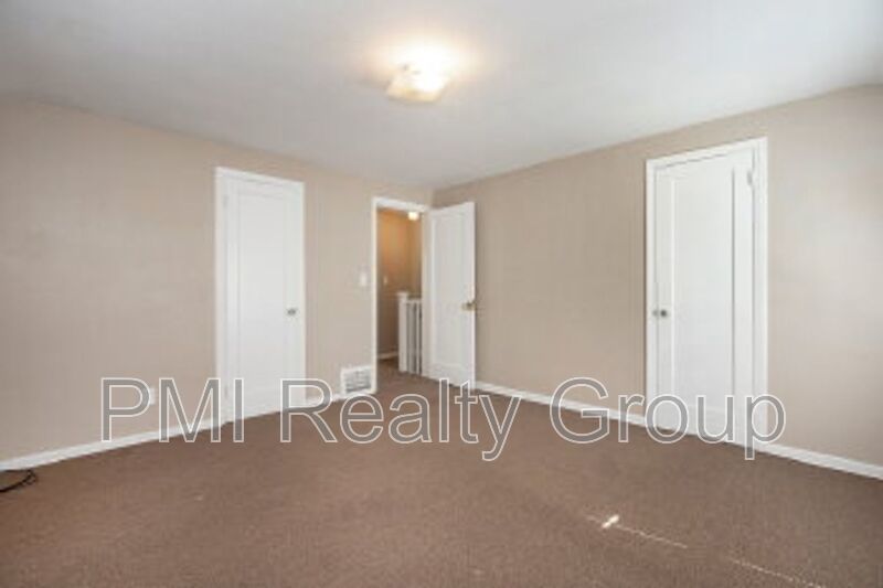 Charming 2-Bedroom Retreat with Modern Comforts on Treadwell Avenue property image