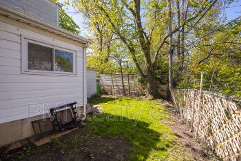 Charming 2-Bedroom Retreat with Modern Comforts on Treadwell Avenue property image
