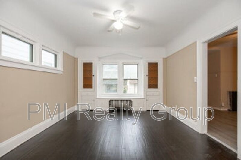 Spacious 5-Bedroom Home Retreat at 888 Evangeline Rd, Cleveland – Comfort Meets Convenience property image