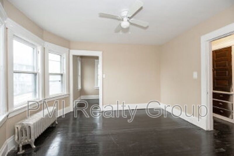 Spacious 5-Bedroom Home Retreat at 888 Evangeline Rd, Cleveland – Comfort Meets Convenience property image