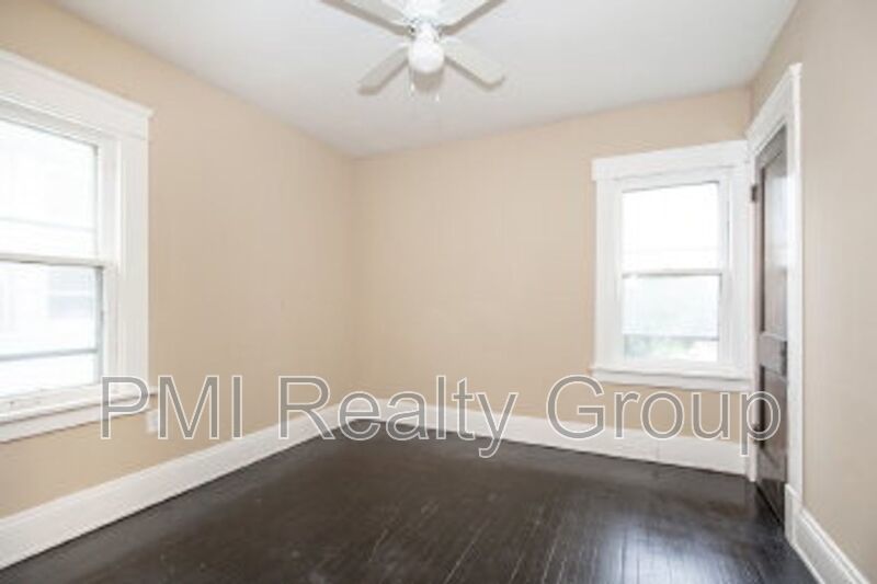 Spacious 5-Bedroom Home Retreat at 888 Evangeline Rd, Cleveland – Comfort Meets Convenience property image