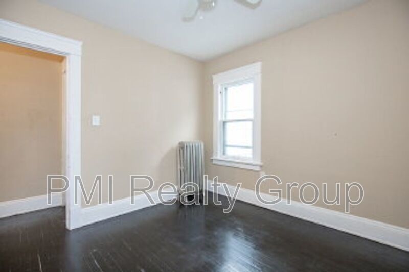 Spacious 5-Bedroom Home Retreat at 888 Evangeline Rd, Cleveland – Comfort Meets Convenience property image