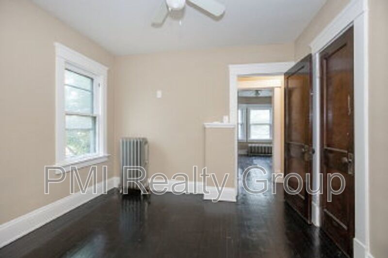 Spacious 5-Bedroom Home Retreat at 888 Evangeline Rd, Cleveland – Comfort Meets Convenience property image
