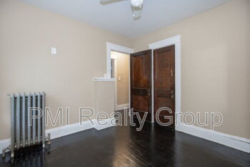 Spacious 5-Bedroom Home Retreat at 888 Evangeline Rd, Cleveland – Comfort Meets Convenience property image
