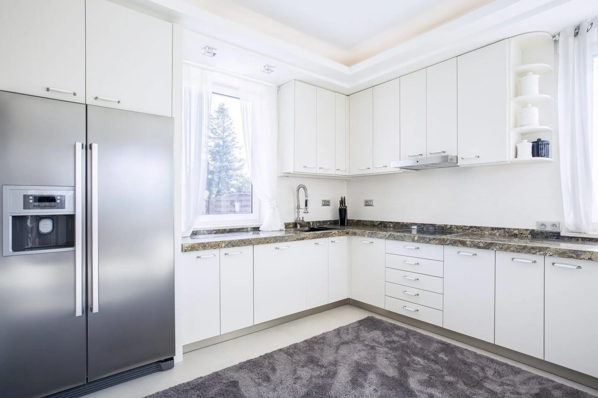 Maintaining a Clean Kitchen in Your Vacation Rental: Tips and Tricks in Cleveland, OH
